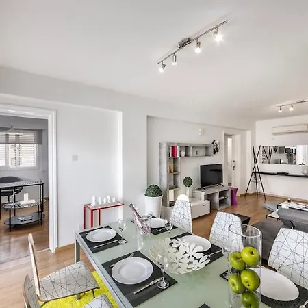 公寓 Luxurious Bright & Stylish 2br With Office In