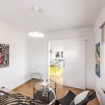 Luxurious Bright & Stylish 2br With Office In