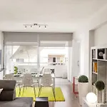 Luxurious Bright & Stylish 2br With Office In Нікосія