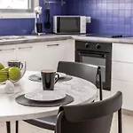 Luxurious Bright & Stylish 2br With Office In Апартаменти *