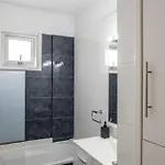 Luxurious Bright & Stylish 2br With Office In Апартаменти Нікосія